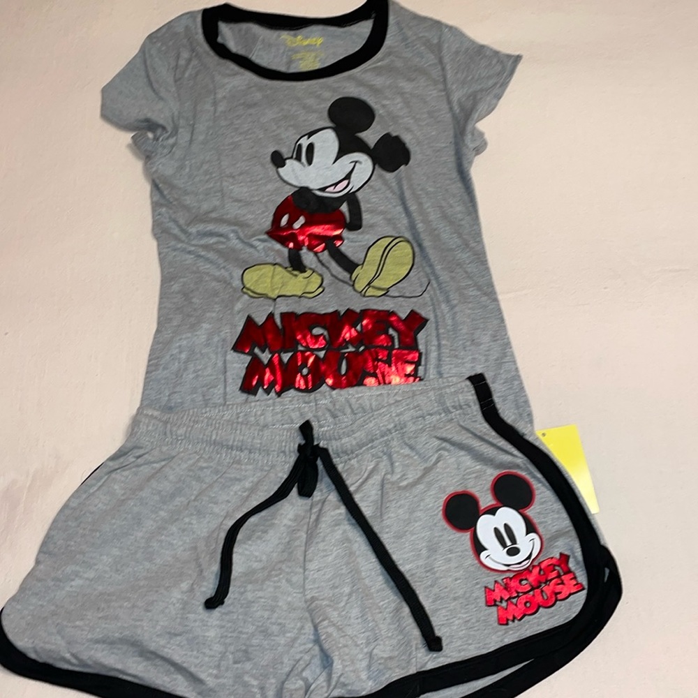 Disney Set of top and bottom size L/XL